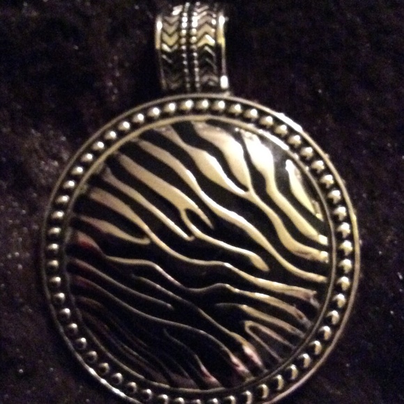 Premier Designs Jewelry - Zebra pendent