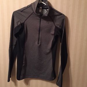 Under armour 1/2 zip small