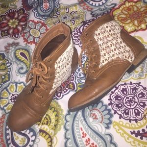 Lace brown booties