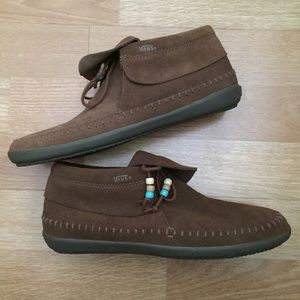 Vans Mohikan Mid-Moccasins