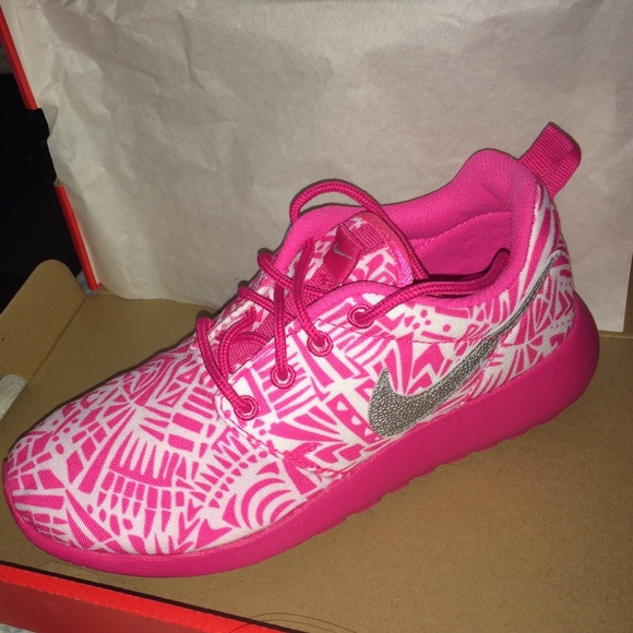 Pink nike roshes kids