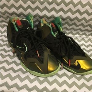 Like new. Youth Lebron 11 sneakers