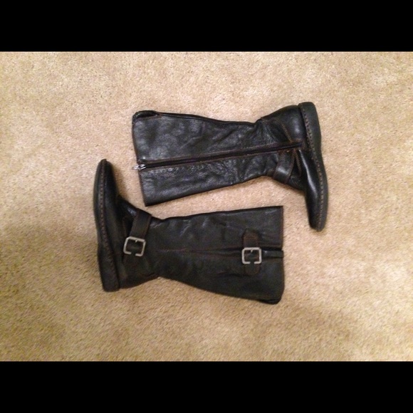 Black LEATHER Boots!!