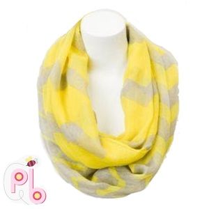 🔻 Yellow &Gray Chevron infinity scarf