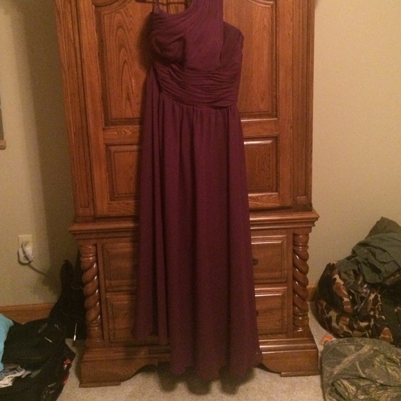 Dress - Picture 1 of 2