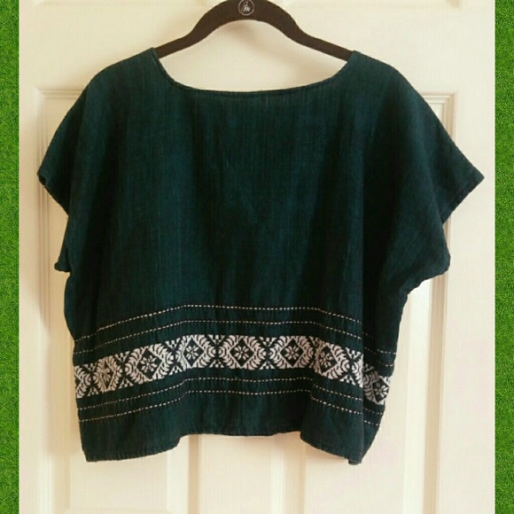 Aztec crop top! - Picture 2 of 3