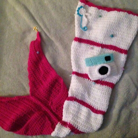 Hot pink and white crochet mermaid tail blanket