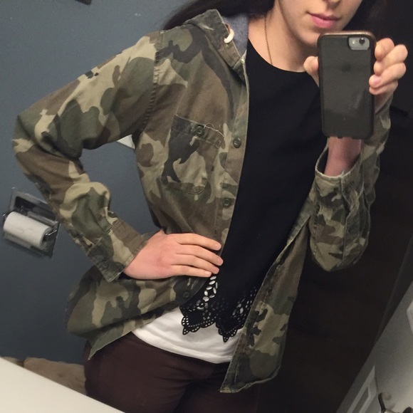 Hooded LA HEARTS jacket. Great condition! Worn 2x