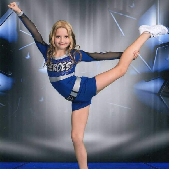 Meet your Posher, Angela - Picture 2 of 2