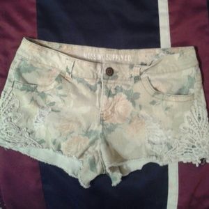 Floral print shorts