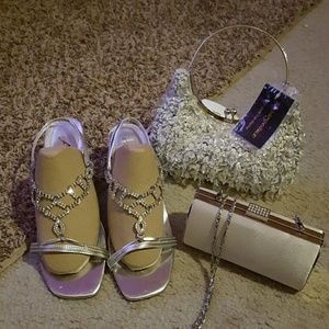 BRAND NEW BUNDLE OF FASHIONABLE ACCESSORIES