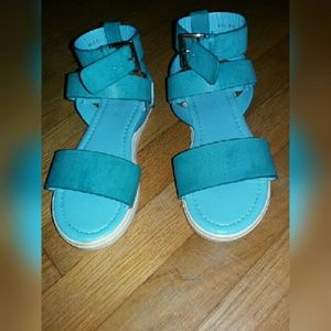 Selling Parisian Sandals