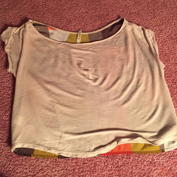Abstract patterned top - Picture 2 of 2