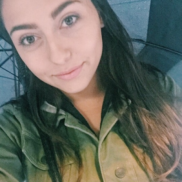 Meet your Posher, Alexa