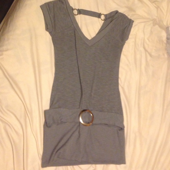 Gray top - Picture 1 of 2