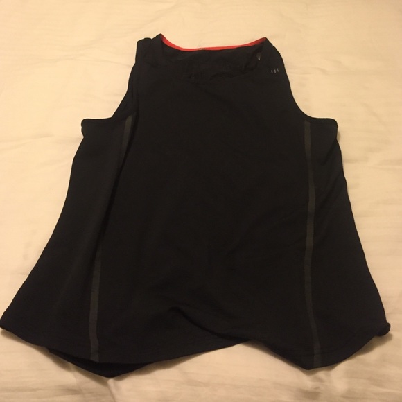 Men's black lululemon tank small