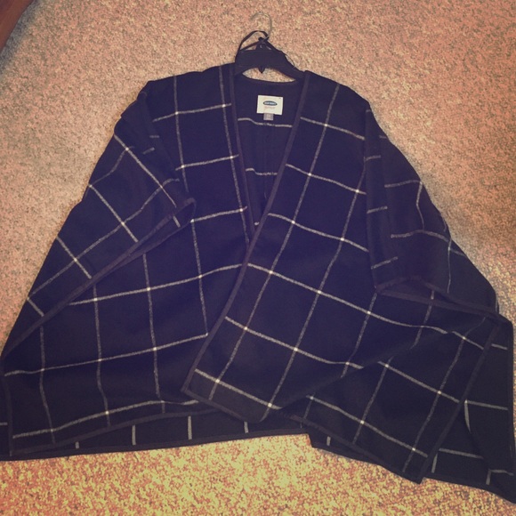 Old Navy Poncho *like new*