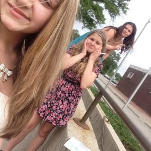 Meet your Posher, Mia