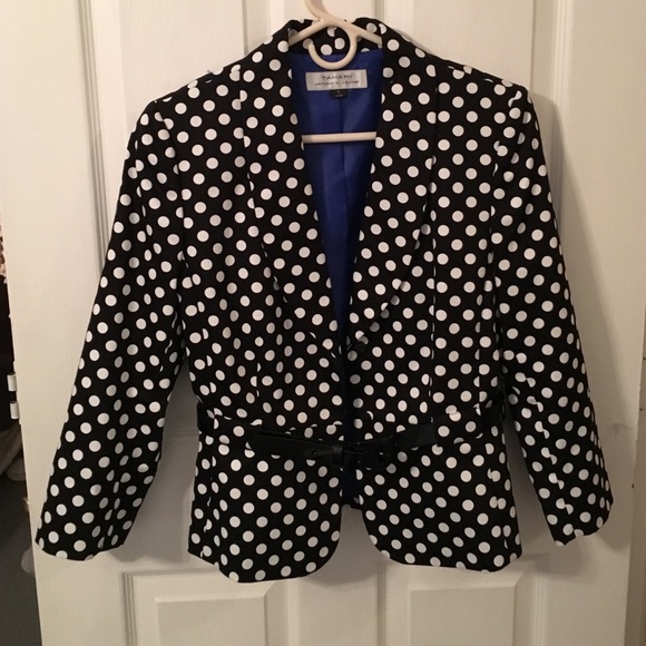 Tahari Black and white suit top