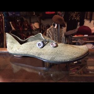 CYDWOQ hand made shoes 38.5, sage green