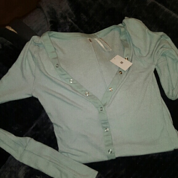 Urban outfitters knit shirt teal NWT - Picture 3 of 4