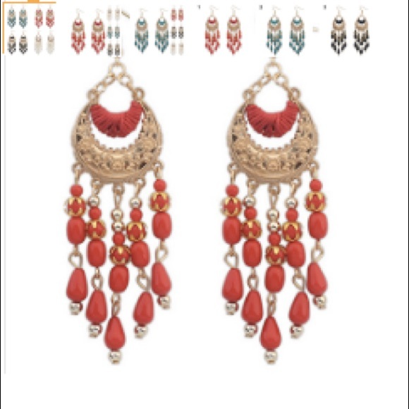 🌺FLASH SALE🌺 Beaded Earrings 💕4 COLORS💕 - Picture 3 of 4