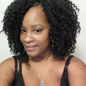 Meet your Posher, Shakira