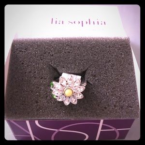 Lia Sophia Lazy Daisy Ring