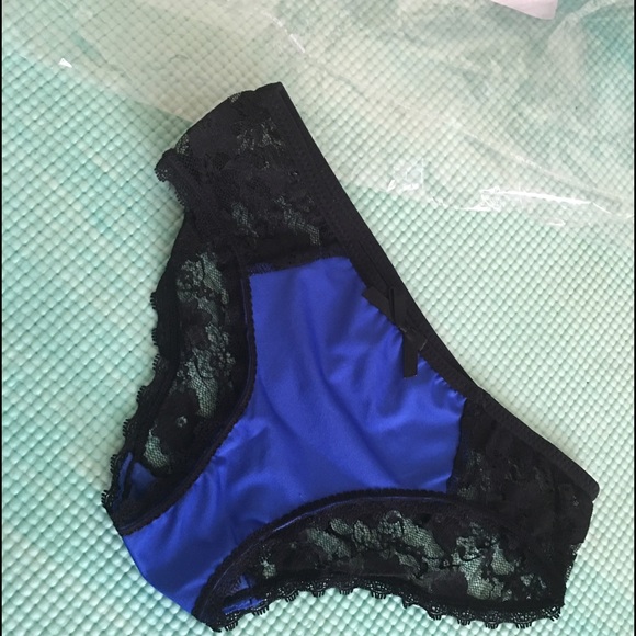 *Brand new* Blue lace SEXY panty - Picture 1 of 4