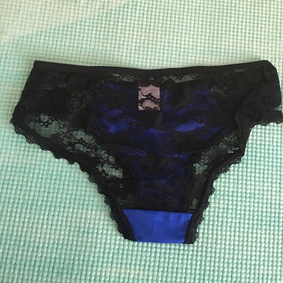*Brand new* Blue lace SEXY panty - Picture 2 of 4