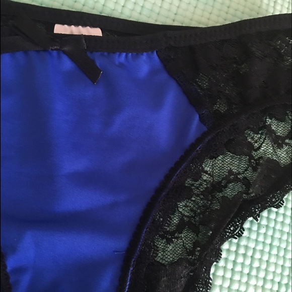 *Brand new* Blue lace SEXY panty - Picture 3 of 4