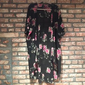 Black Floral Maxi Topper / Cardigan