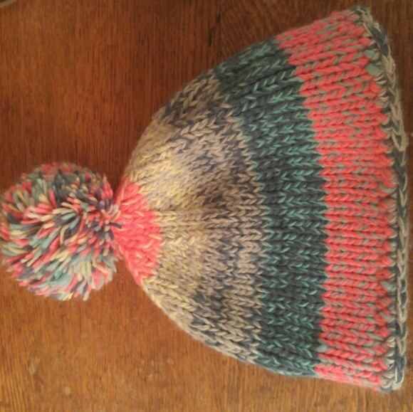 Billabong Pom Pom Beanie - Picture 10 of 12