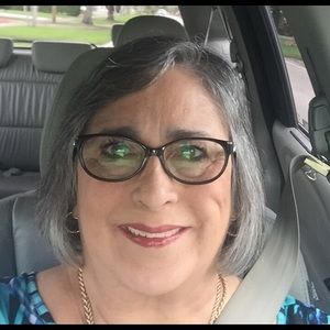 Meet your Posher, Maria