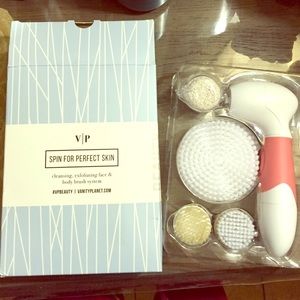 Brand new facial cleansing brush💆🏻
