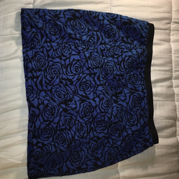 Mini skirt - Picture 1 of 2