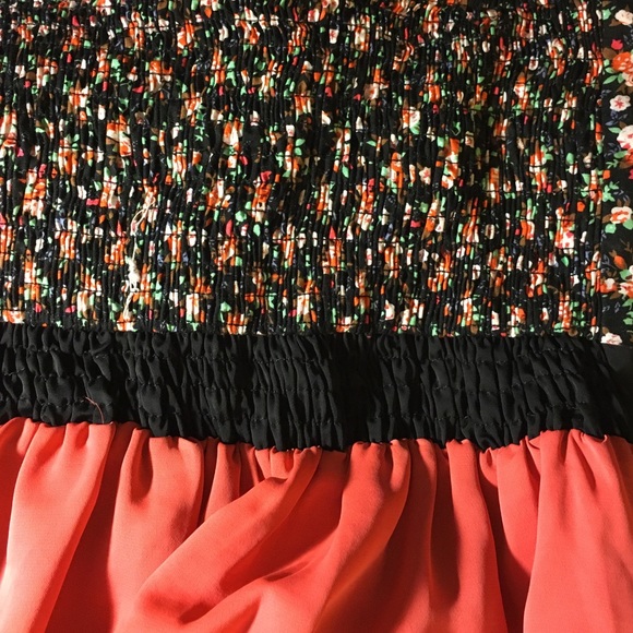 Beautiful autumn dress - Picture 3 of 3