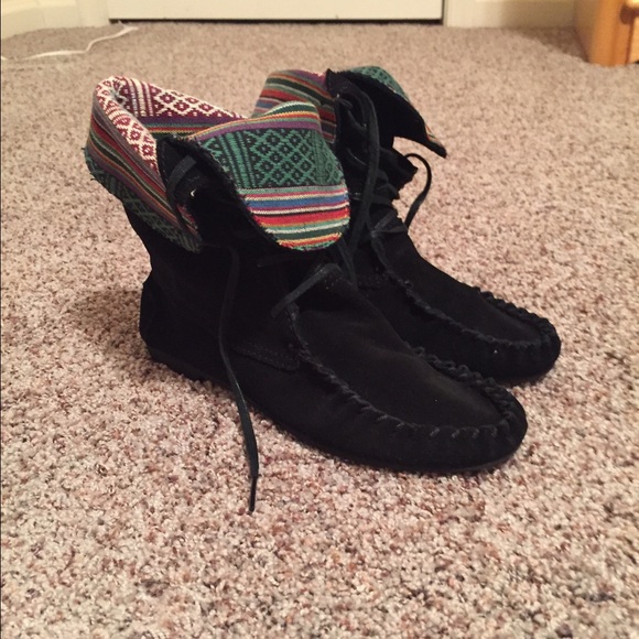 Steve Madden moccasin boots