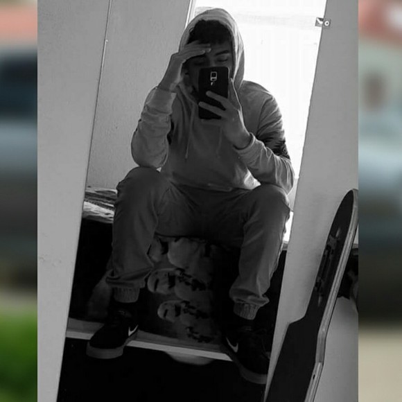 Meet your Posher, Ricky - Picture 1 of 1