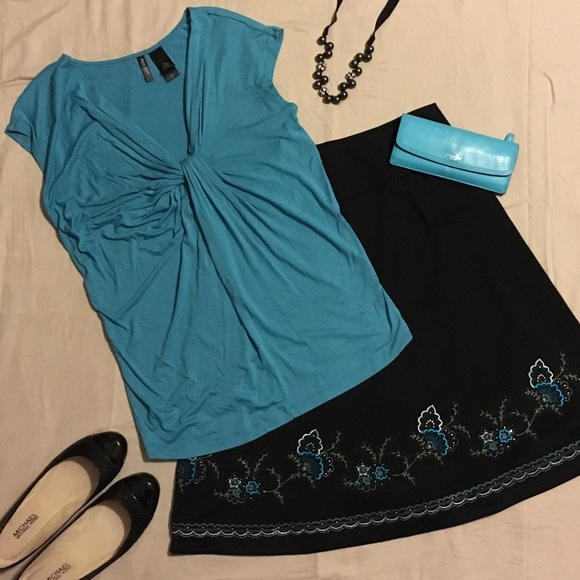 Bisou Bisou Blue Knot-Front Top