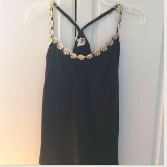 LA hearts daisy detailed tank - Picture 2 of 3