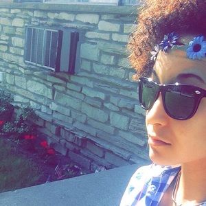 Meet your Posher, Diamond