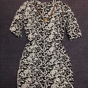 Vintage Sleeved Dresss