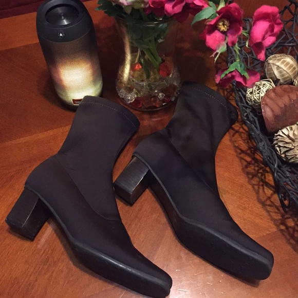 ❗️Final Sale❗️Stylish Rusty Lopez boots - Picture 2 of 4