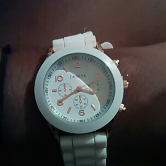 Watch - Picture 1 of 1