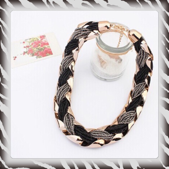 Jewelry - Simple Two Tone Bead Necklace Black/Gray