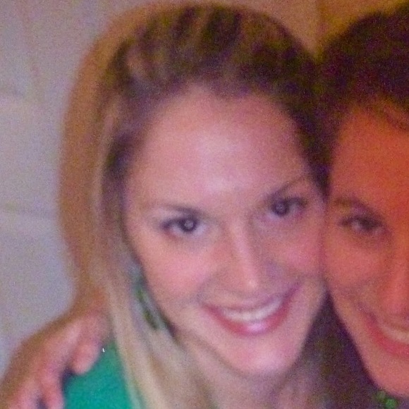 Meet your Posher, Allison - Picture 1 of 1