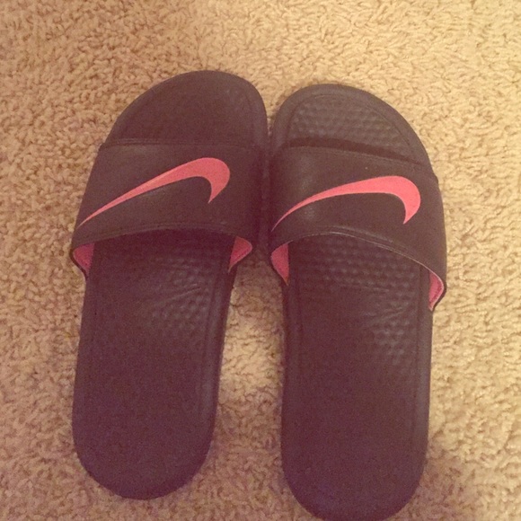 Nike slides