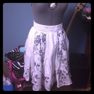 Adorable cotton skirt!