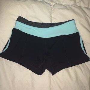 forever 21 / athletic spandex shorts / size xs